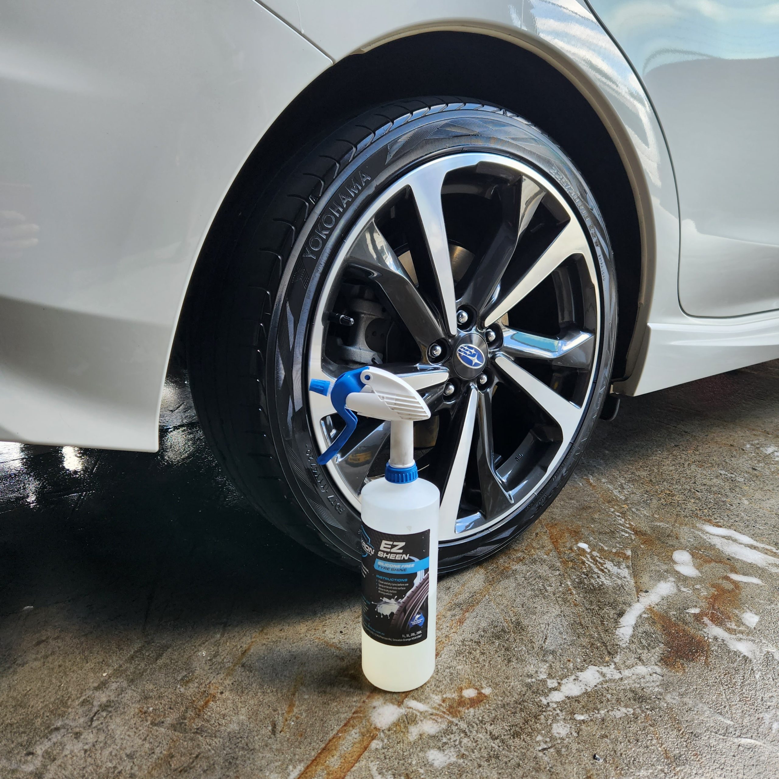 Before and After Tyre Shine using Omikron EZ Sheen Omikron